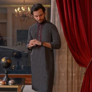 Men's Dark Gray Slim Fit Kurta w/ Pants